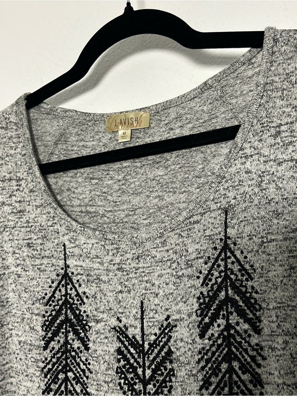 Lavish Gray Heather Short Sleeve Top with Black Arrow Embellish - Picture 2 of 3